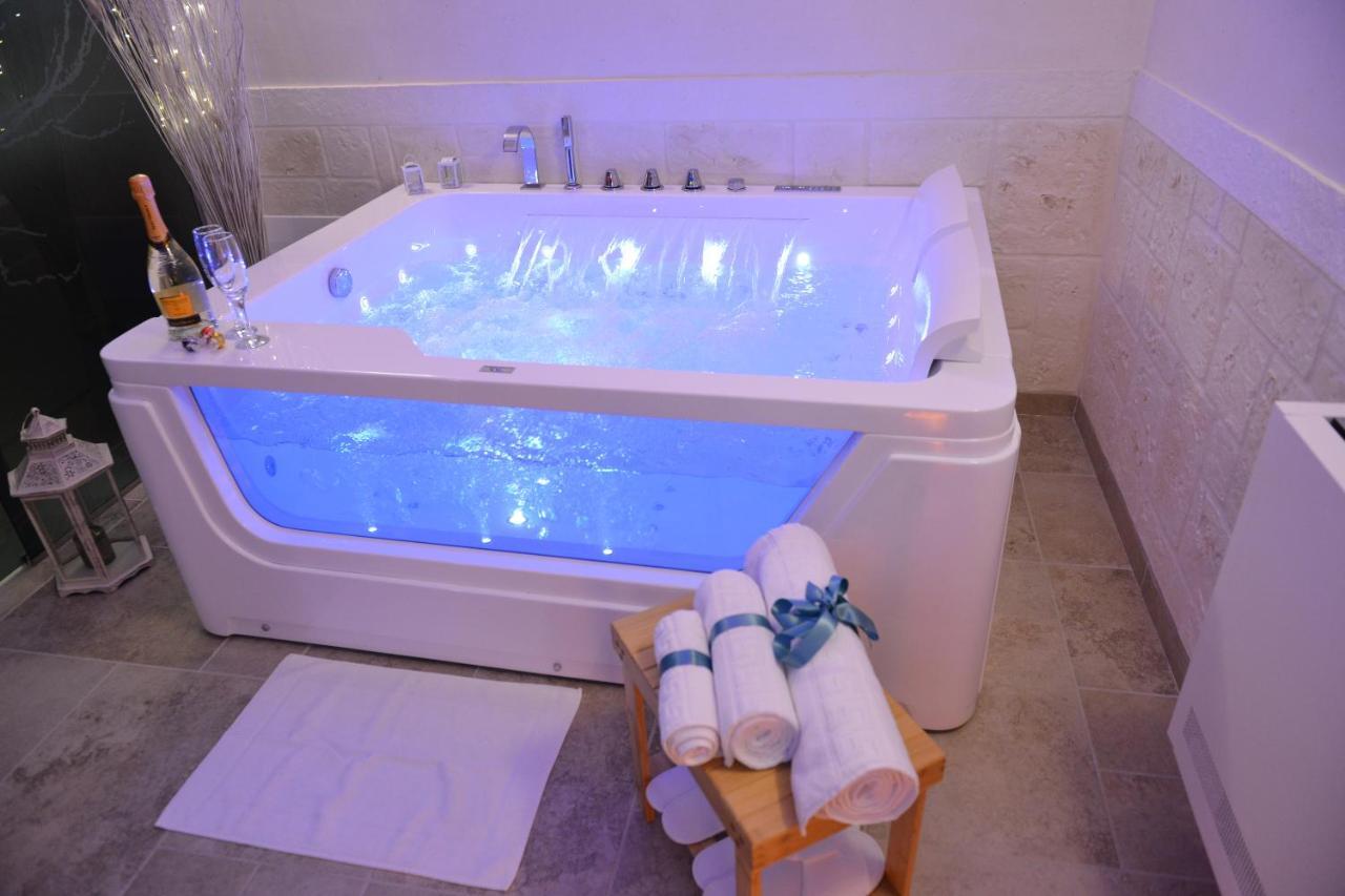 Suite Laurel Spa Con Idromassaggio Fasano Dış mekan fotoğraf